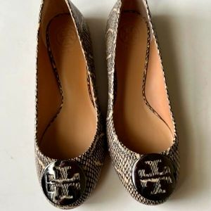 Tory Burch snakeskin flats size 7